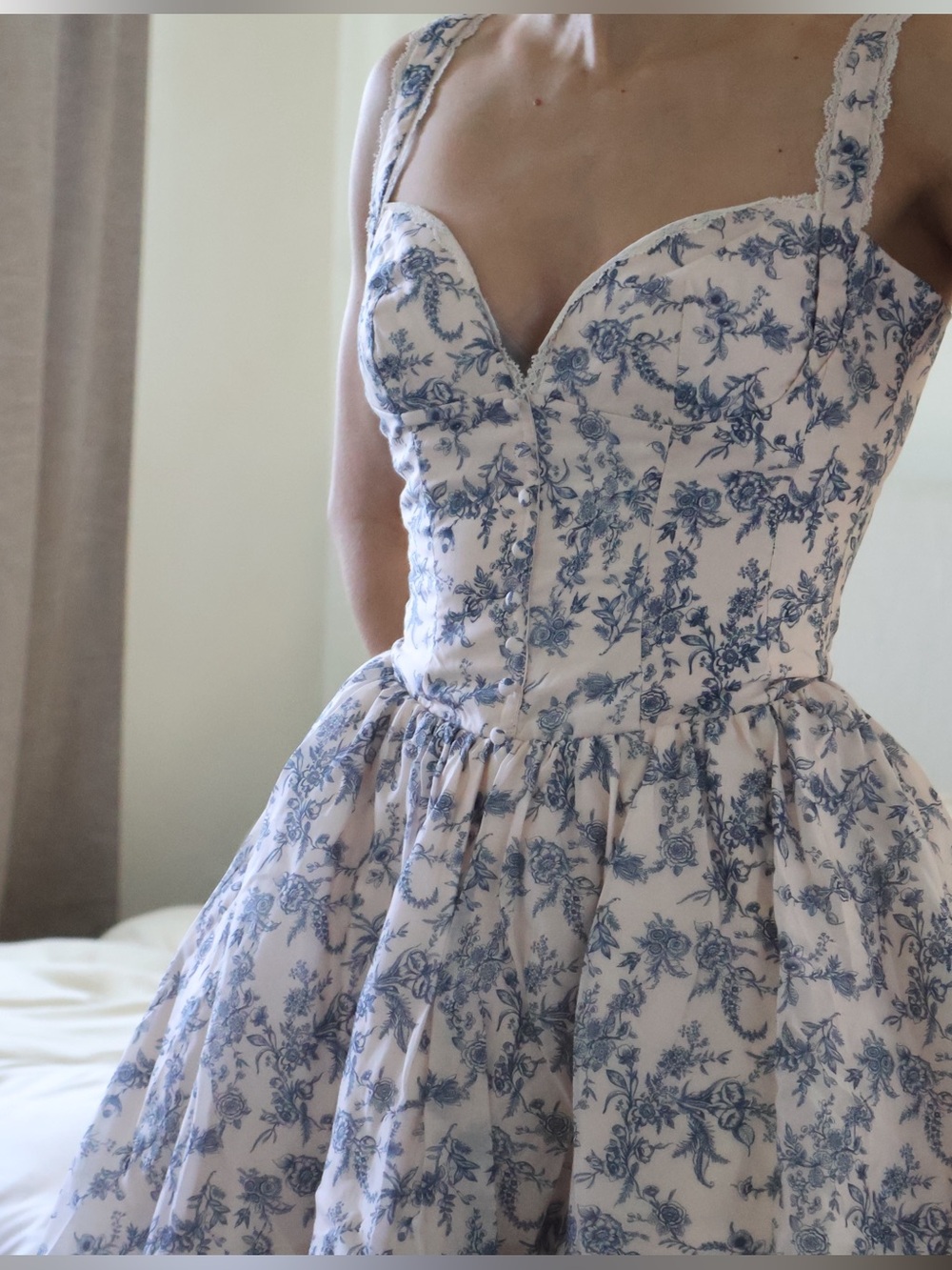 HOUSE OF CB 'Brigitte' English Porcelain Print Corset Mini Dress *never worn* - Picture 5 of 8